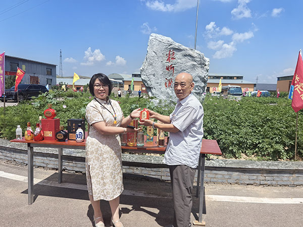 品牌赋能三晋 洞藏粮忻飘香| “品牌建设看三晋·产业龙头千日行”主题采访活动在宁武启幕(图4) 品牌赋能三晋 洞藏粮忻飘香 (图4)