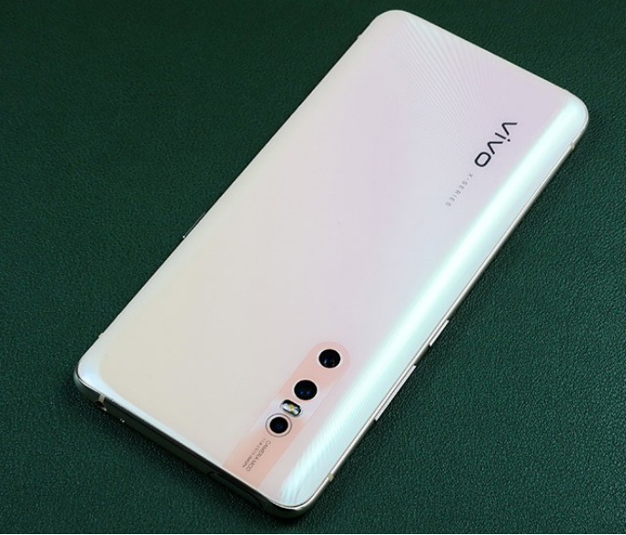 vivo X27引领未来全面屏趋势！上苏宁预定享6重好(图3)