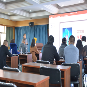 山西融盟健康管理咨询有限公司工会委员会联合慈惠仁中医馆组织干部职工学习“两会”精神，开展义诊义教送健康活动